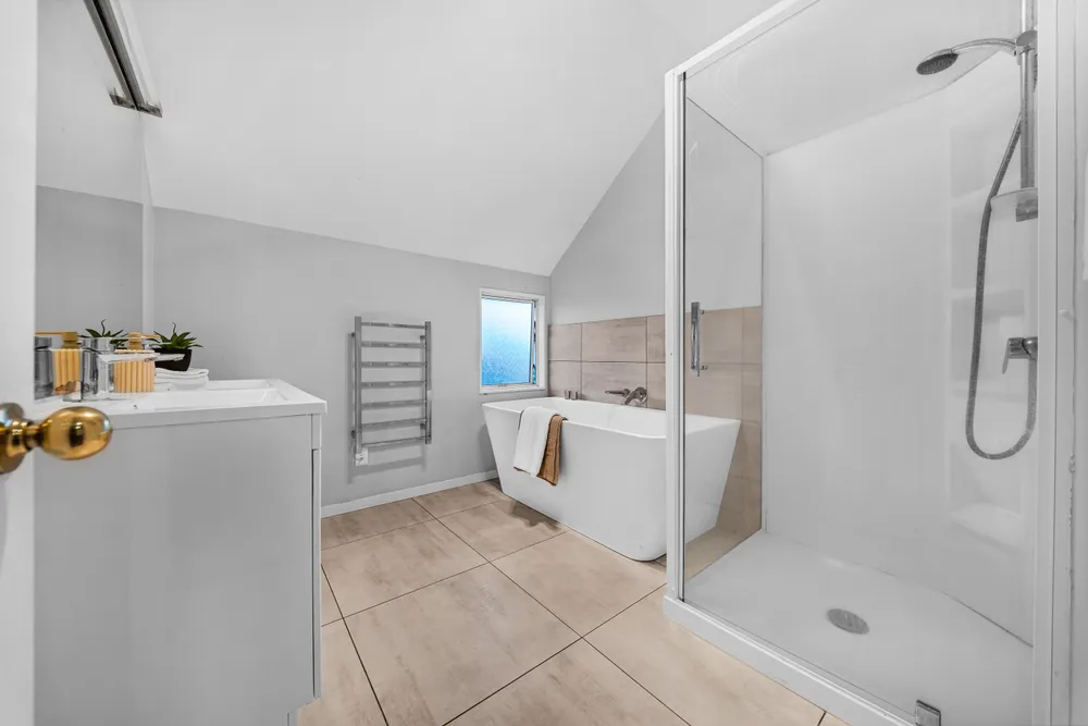 Photos of 19 Abbotts Way