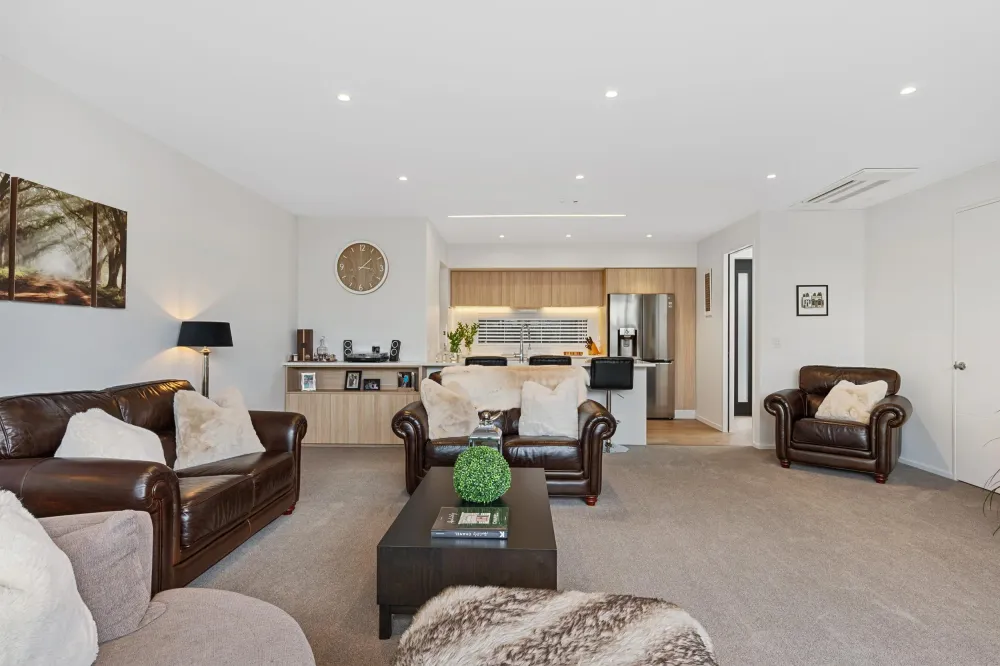 Photos of 32 Devonport Lane