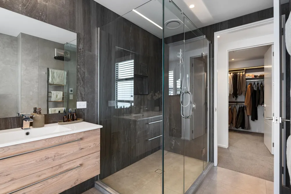 Photos of 32 Devonport Lane
