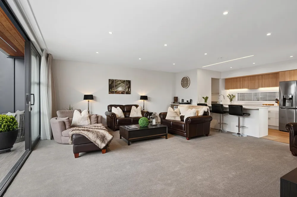 Photos of 32 Devonport Lane