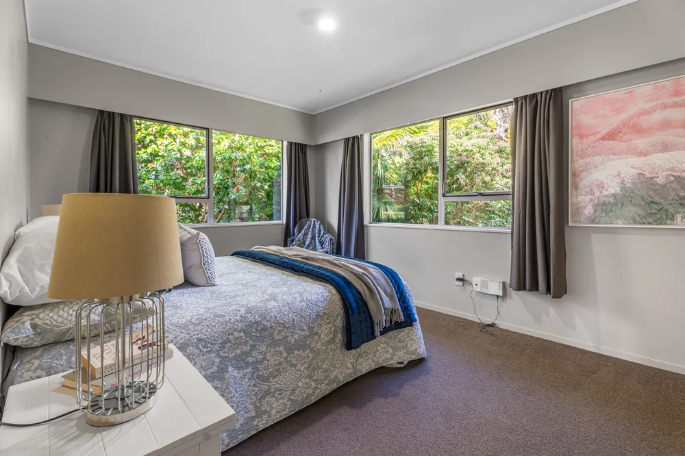 Photos of 15 Bellfield Road