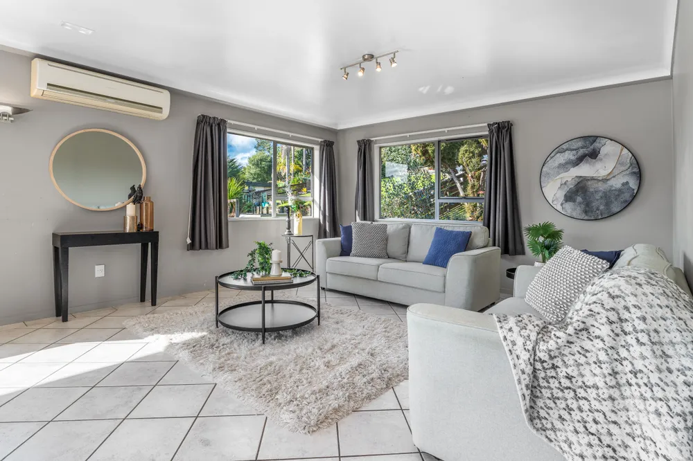 Photos of 15 Bellfield Road