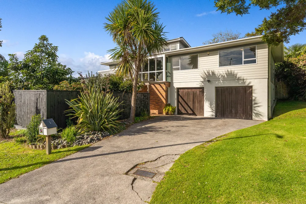 Photos of 15 Bellfield Road