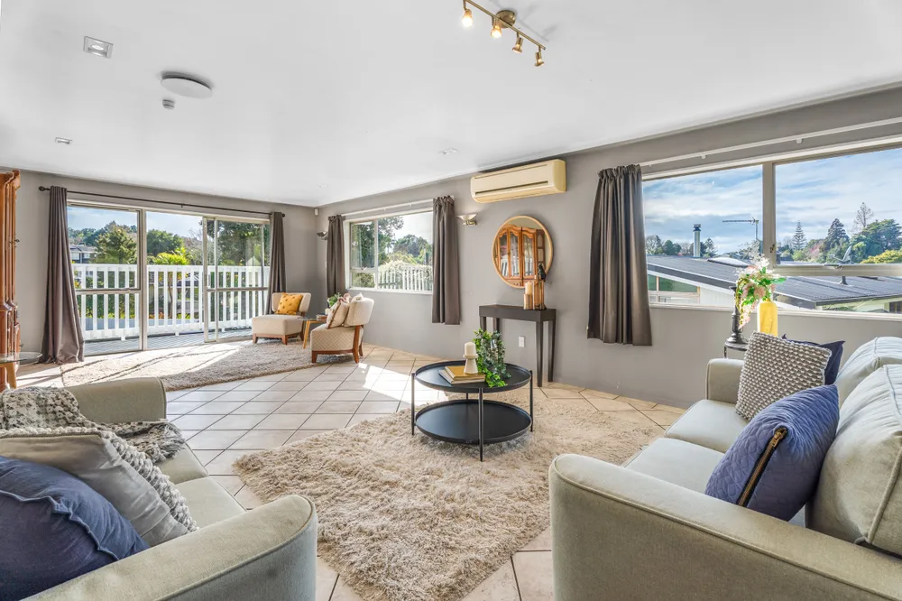 Photos of 15 Bellfield Road