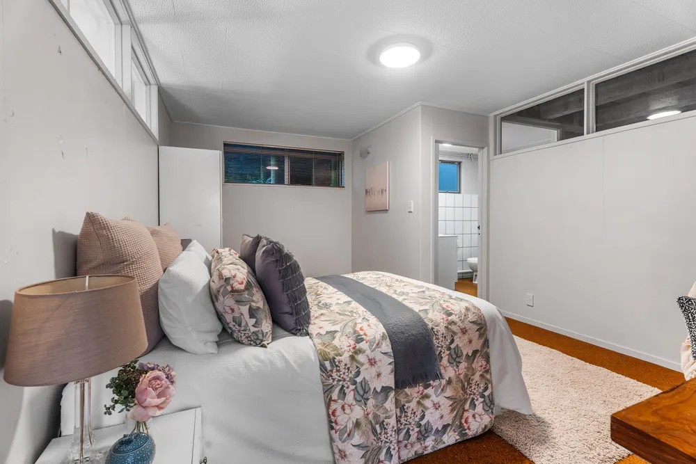 Photos of 15 Bellfield Road