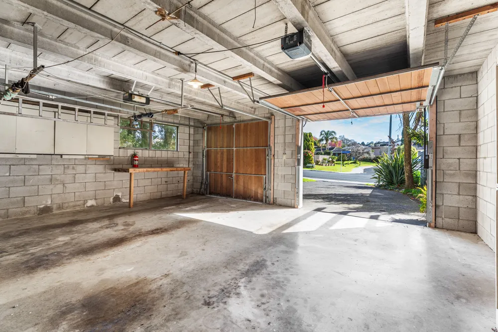 Photos of 15 Bellfield Road
