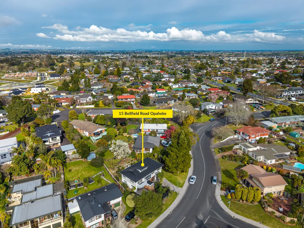 Photos of 15 Bellfield Road