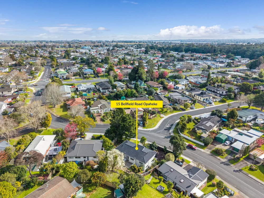 Photos of 15 Bellfield Road