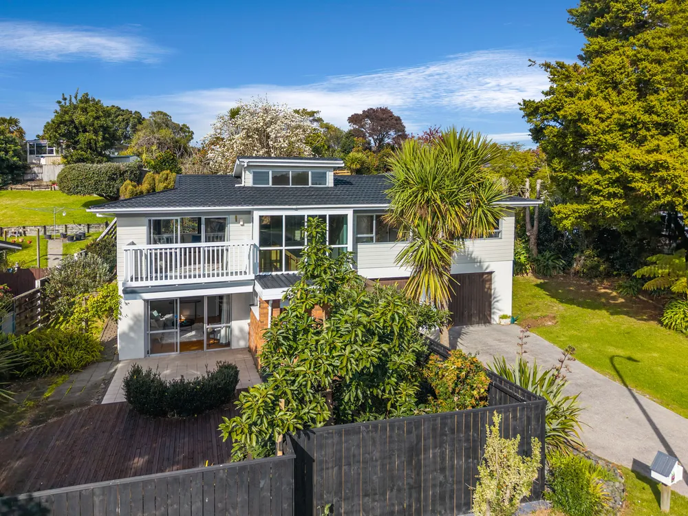 Photos of 15 Bellfield Road