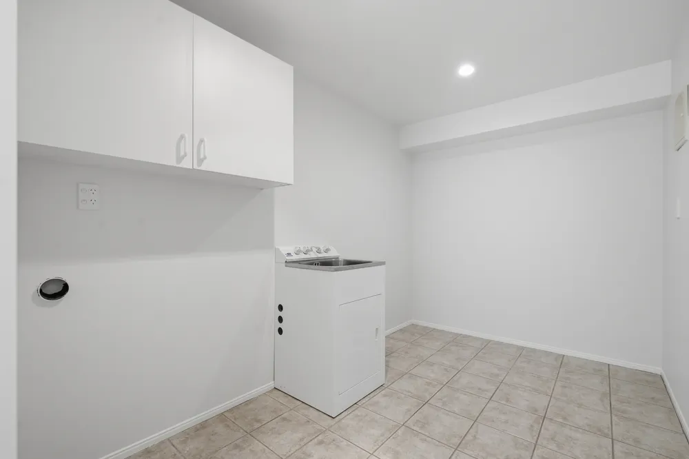 Photos of 189C Portland Road