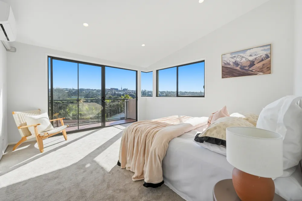 Photos of 189C Portland Road