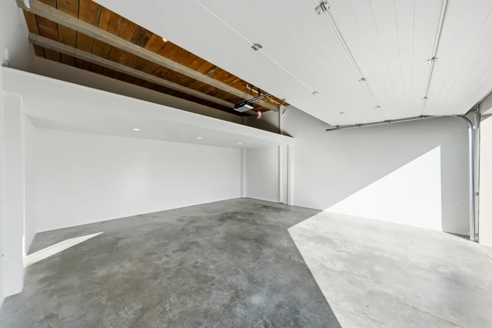 Photos of 189C Portland Road