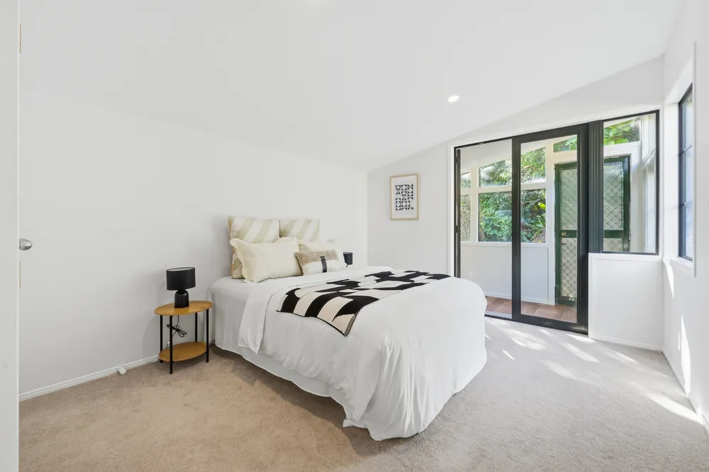 Photos of 189C Portland Road