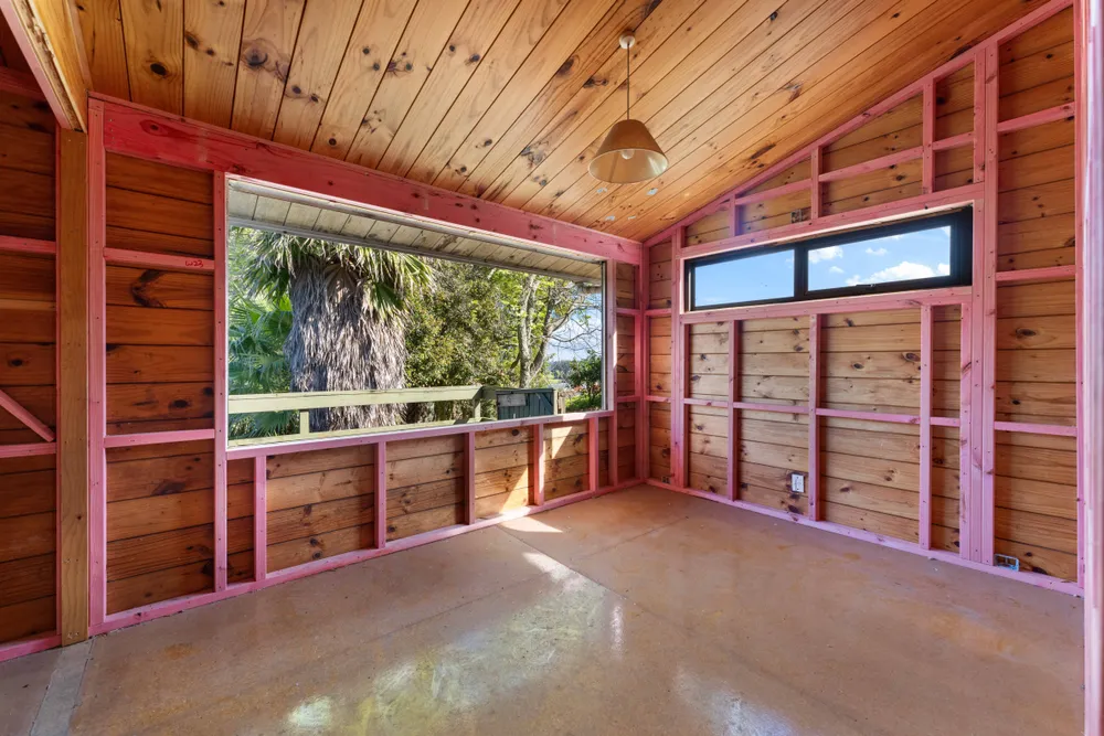 Photos of 419 Runciman Road