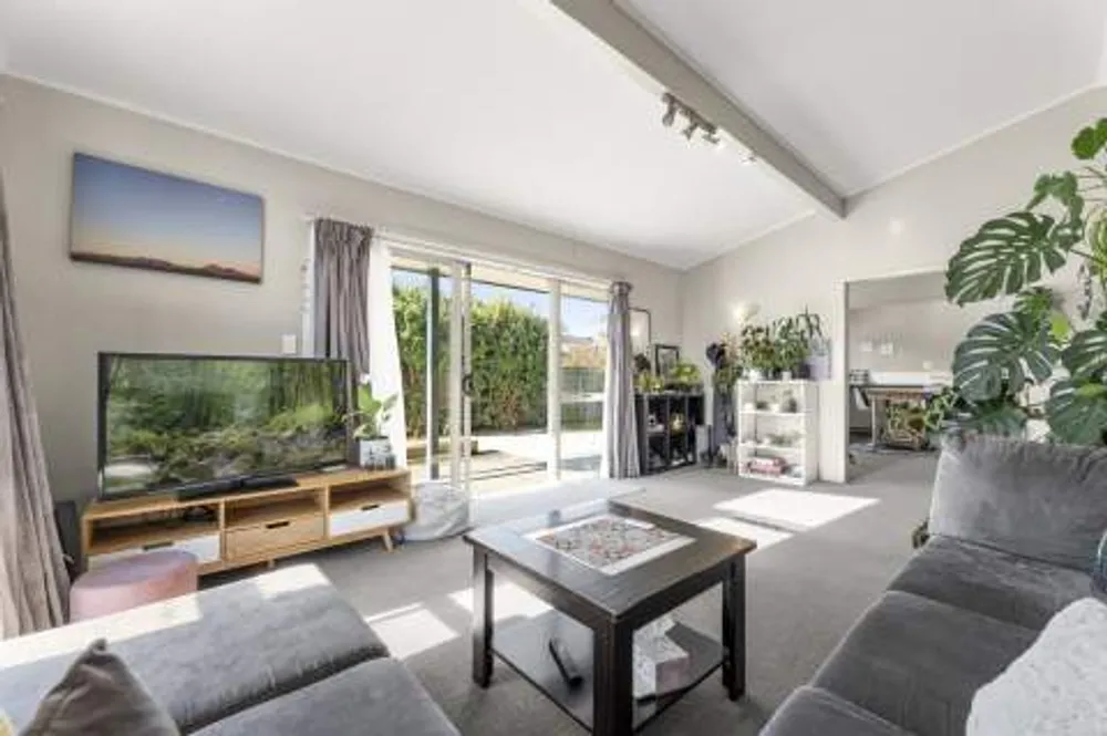Photos of 4 Gloucester Road