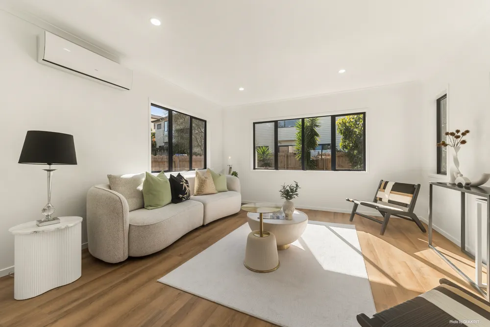 Photos of 17 Sonoma Crescent