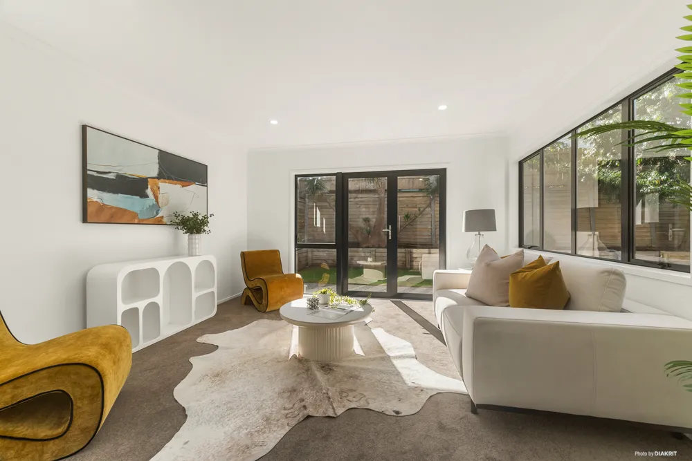 Photos of 17 Sonoma Crescent