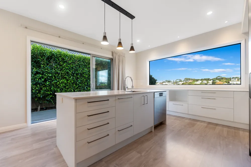 Photos of 70 Ormonde Drive