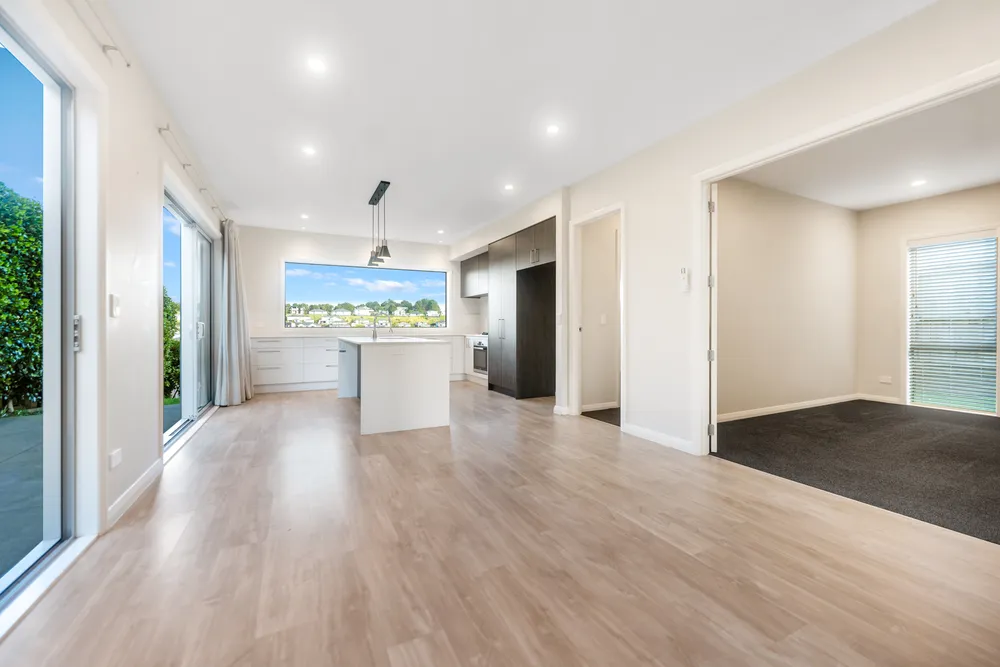 Photos of 70 Ormonde Drive