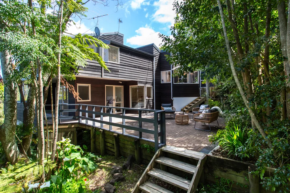 Photos of 2 Wisteria Way