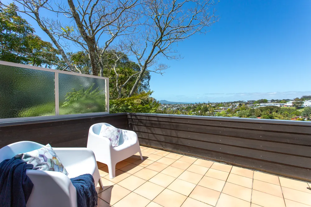 Photos of 2 Wisteria Way