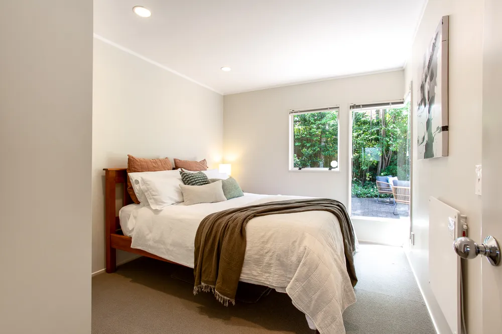 Photos of 2 Wisteria Way