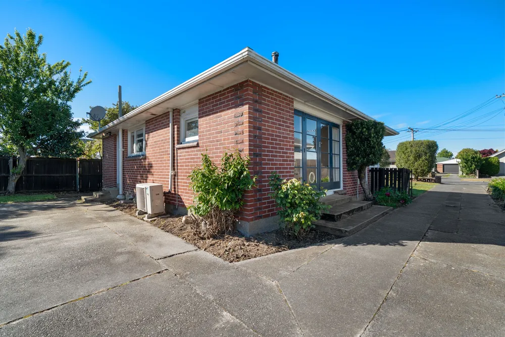 Photos of 24 Mappleton Avenue