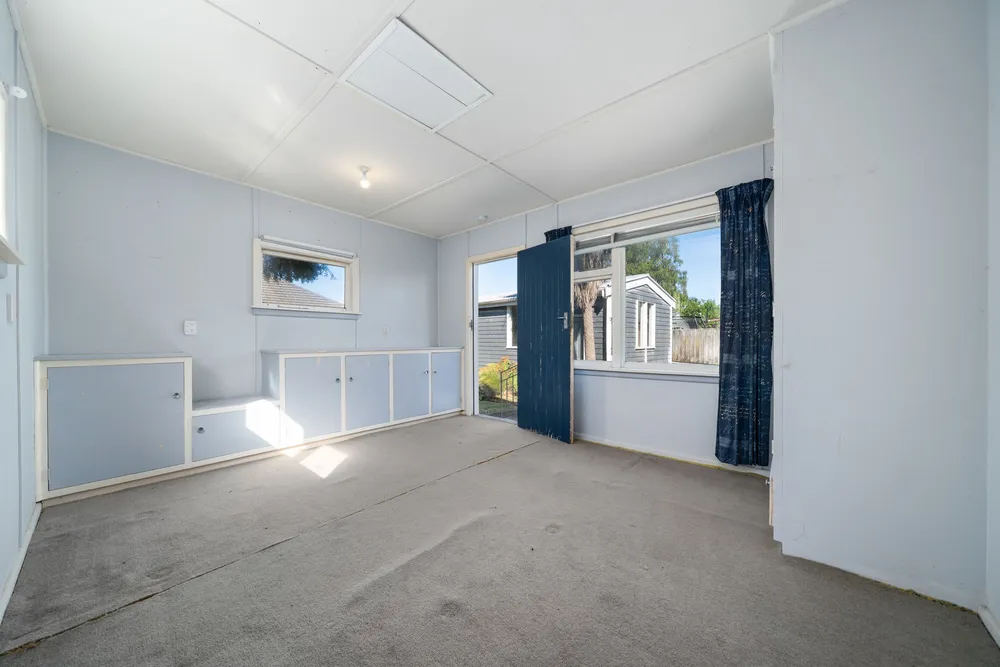 Photos of 24 Mappleton Avenue
