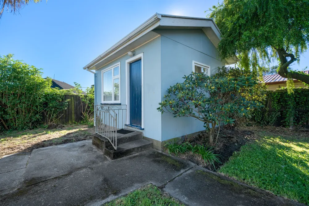 Photos of 24 Mappleton Avenue