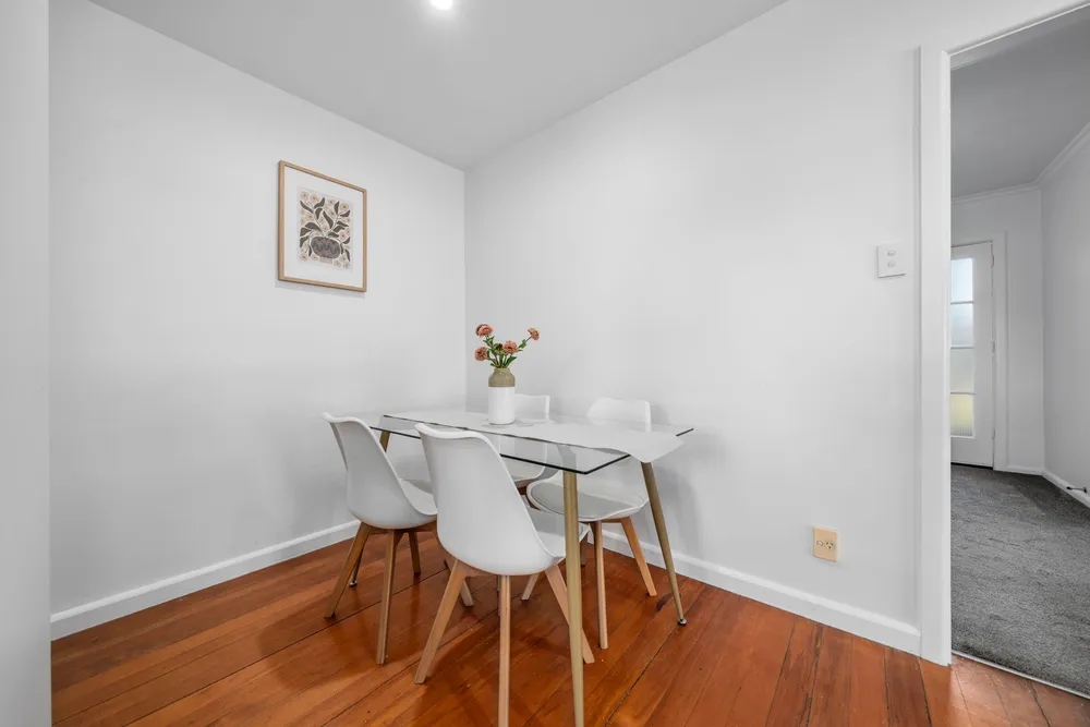 Photos of 24 Mappleton Avenue