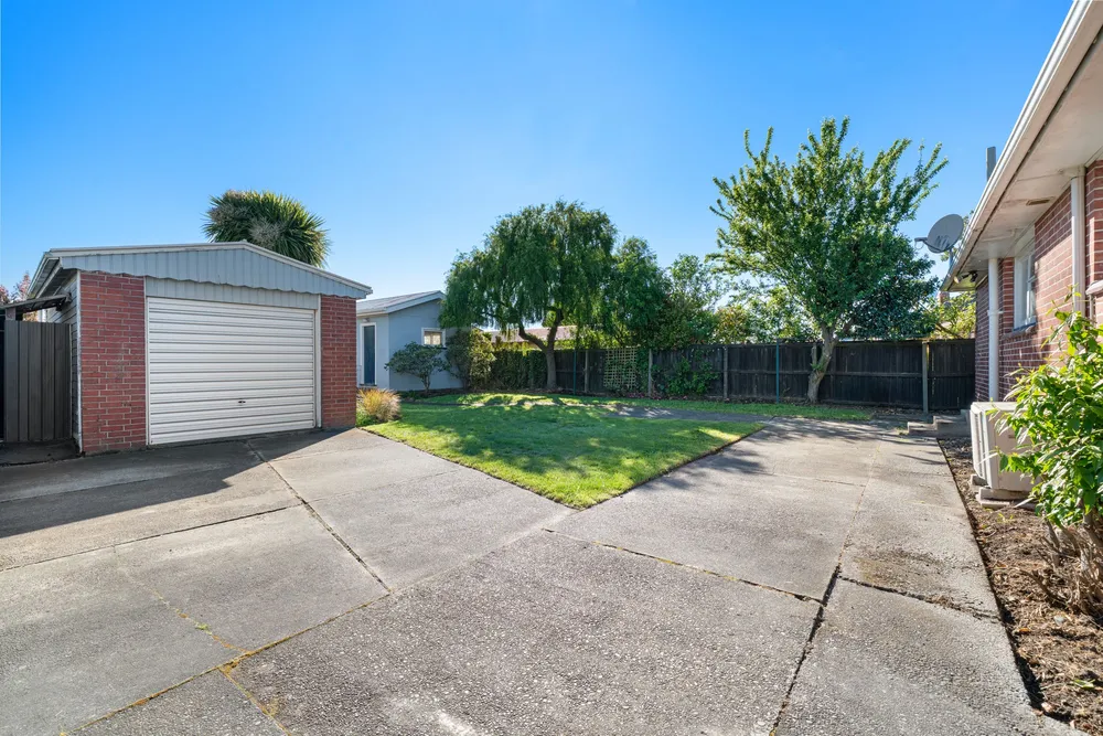 Photos of 24 Mappleton Avenue