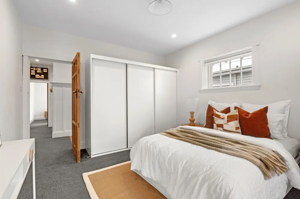 Photos of 42 Huxley Street