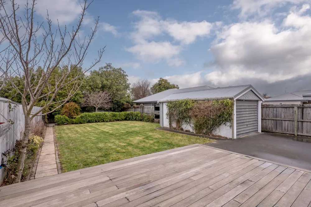 Photos of 42 Huxley Street