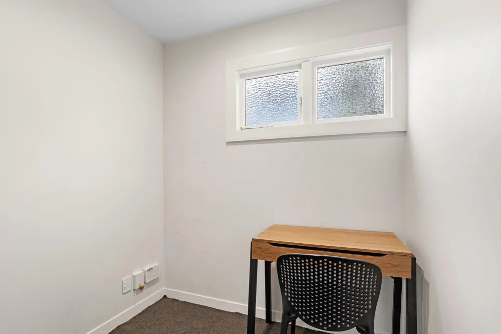 Photos of 42 Huxley Street