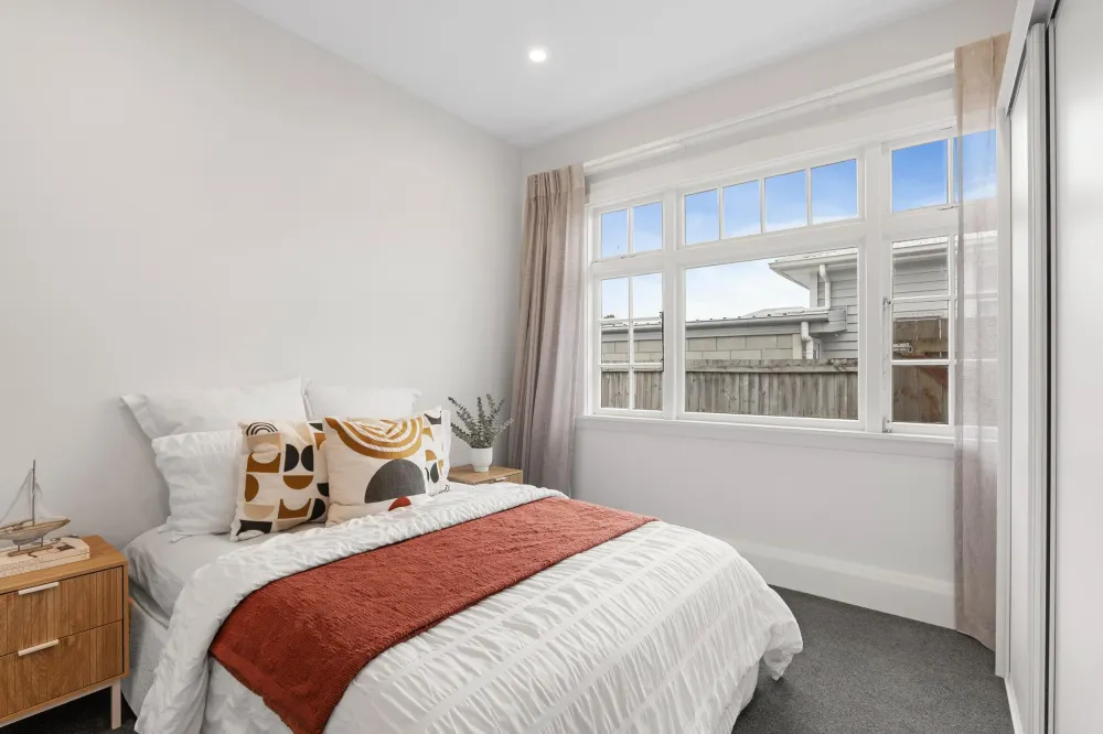 Photos of 42 Huxley Street