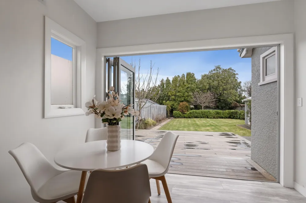 Photos of 42 Huxley Street