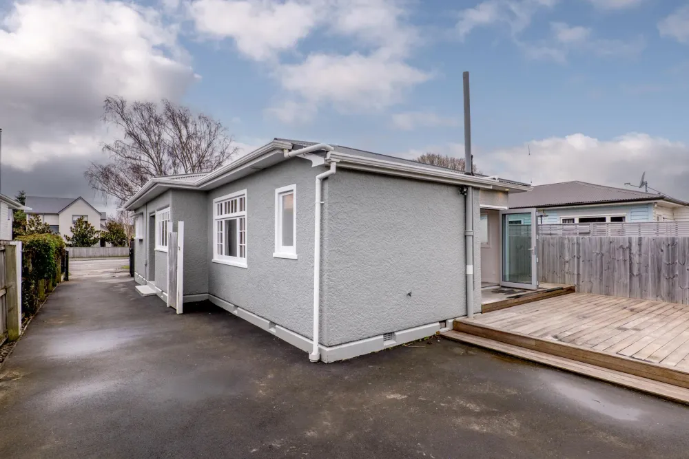 Photos of 42 Huxley Street