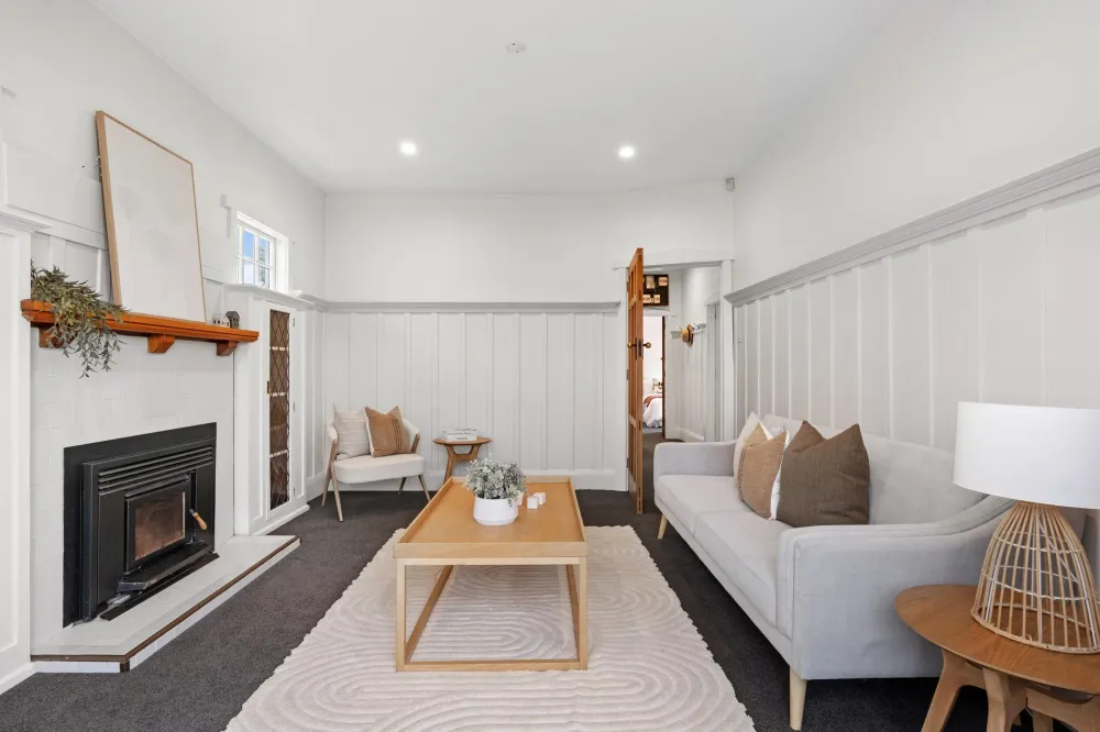 Photos of 42 Huxley Street