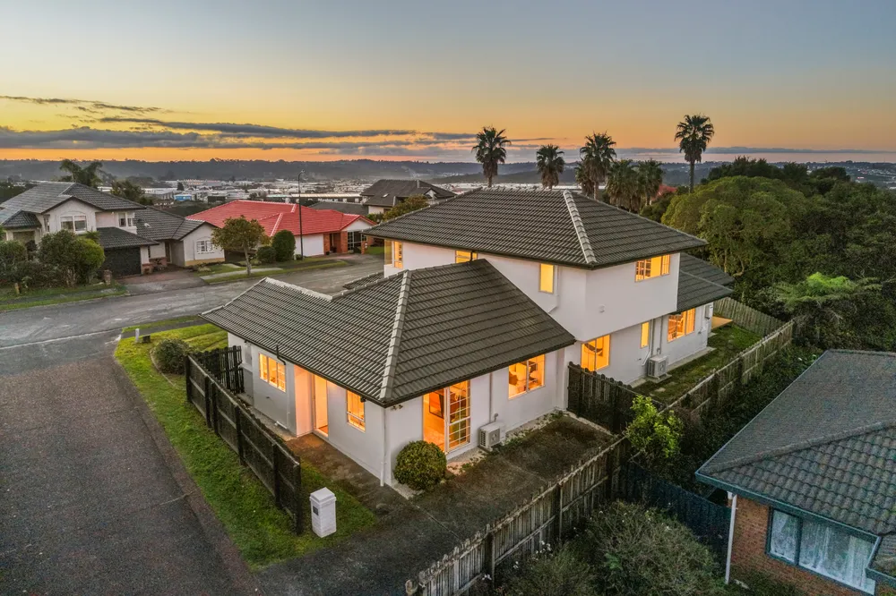 Photos of 18 Lorikeet Place