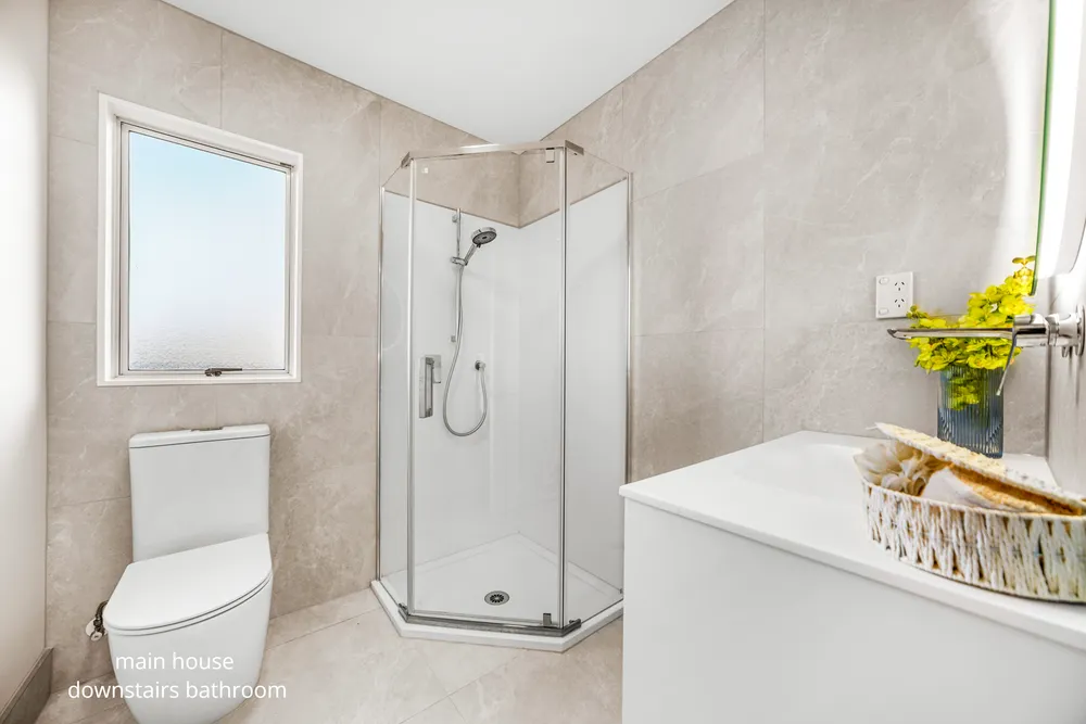 Photos of 18 Lorikeet Place