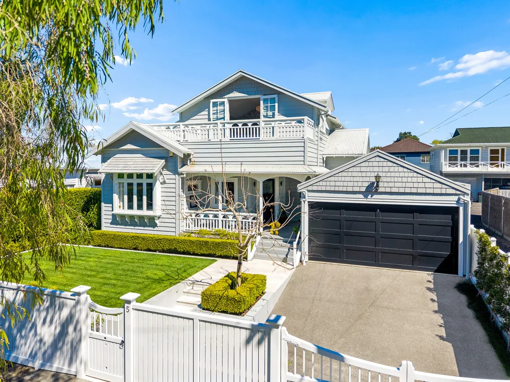 Photos of 5 Highwic Avenue