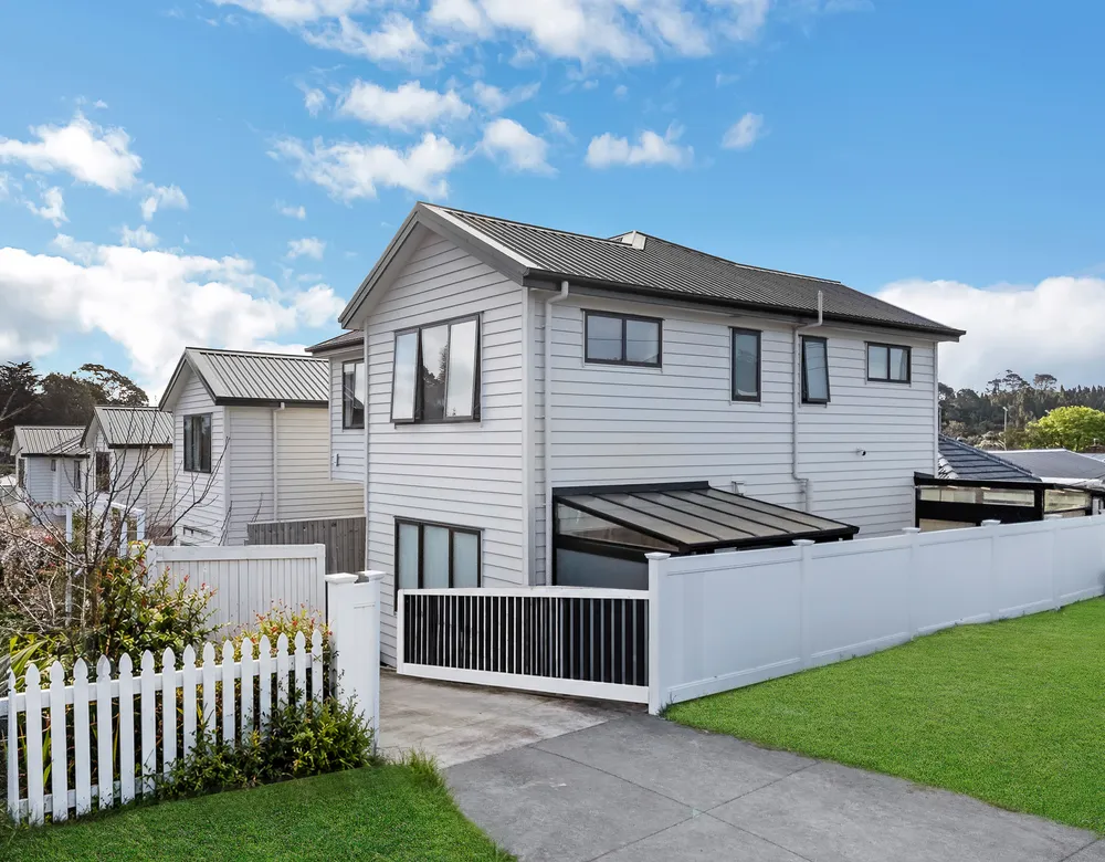Photos of 16A Elliott Avenue
