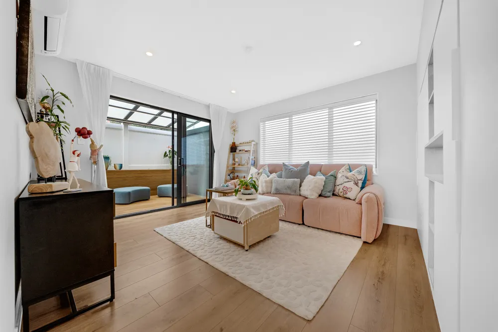 Photos of 16A Elliott Avenue