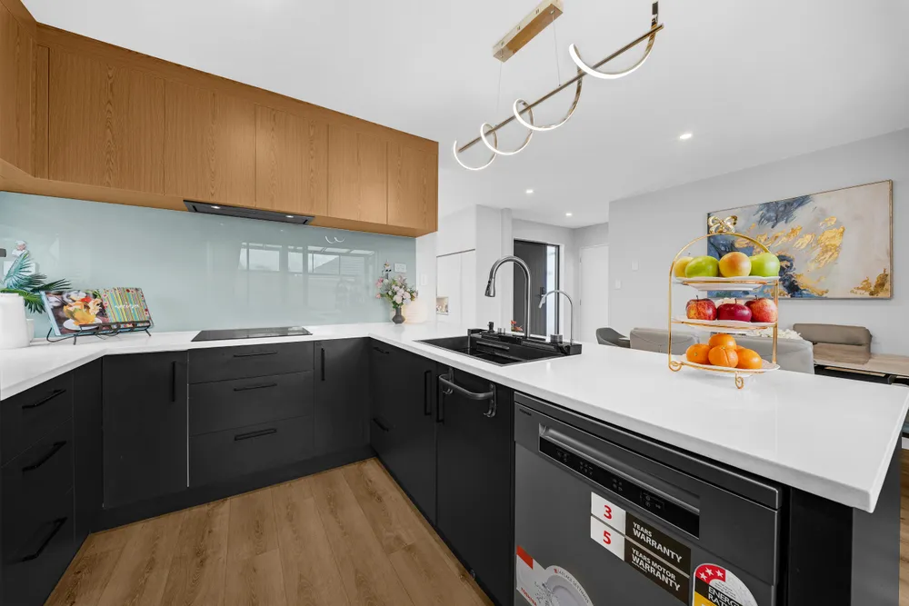 Photos of 16A Elliott Avenue