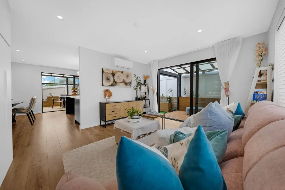 Photos of 16A Elliott Avenue