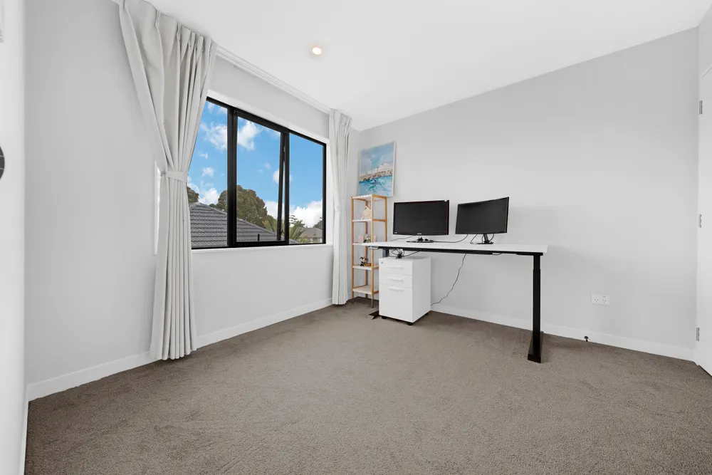 Photos of 16A Elliott Avenue