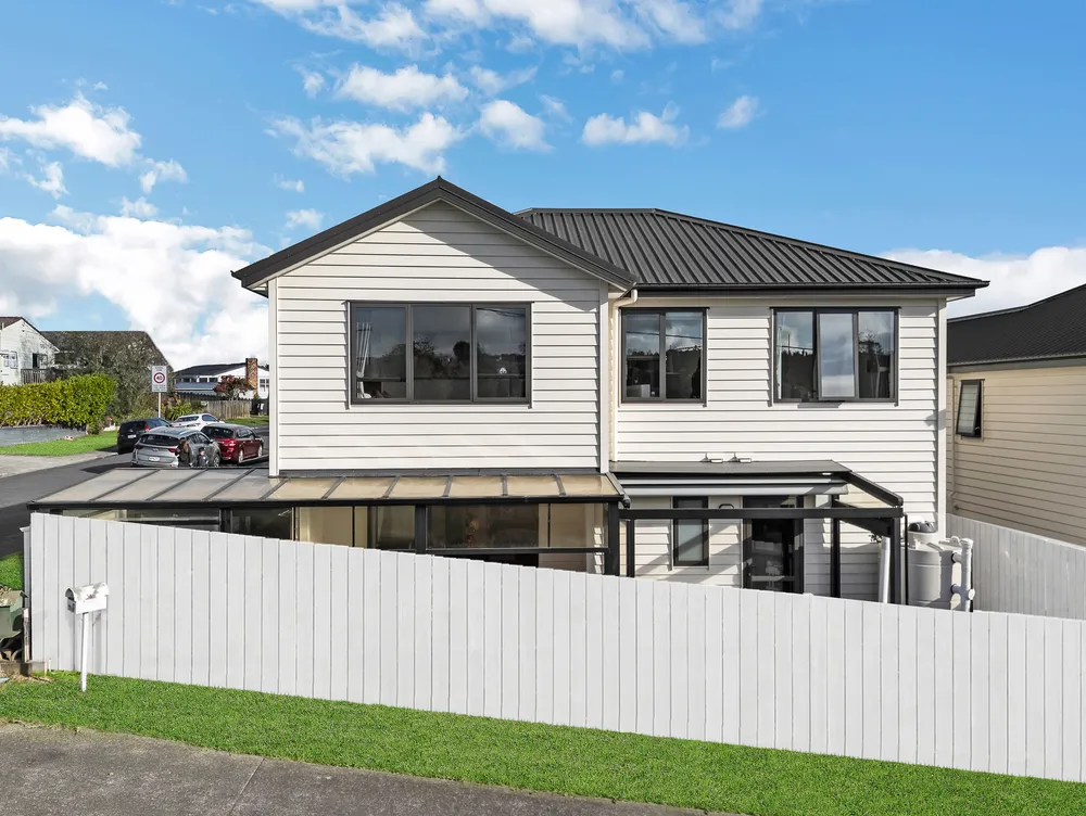 Photos of 16A Elliott Avenue