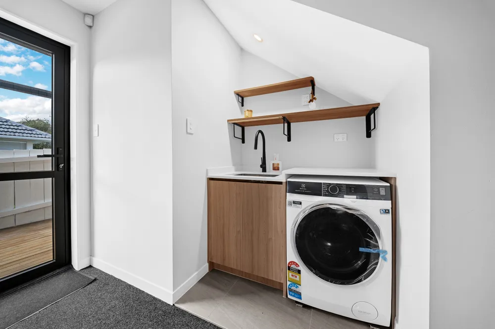 Photos of 16A Elliott Avenue