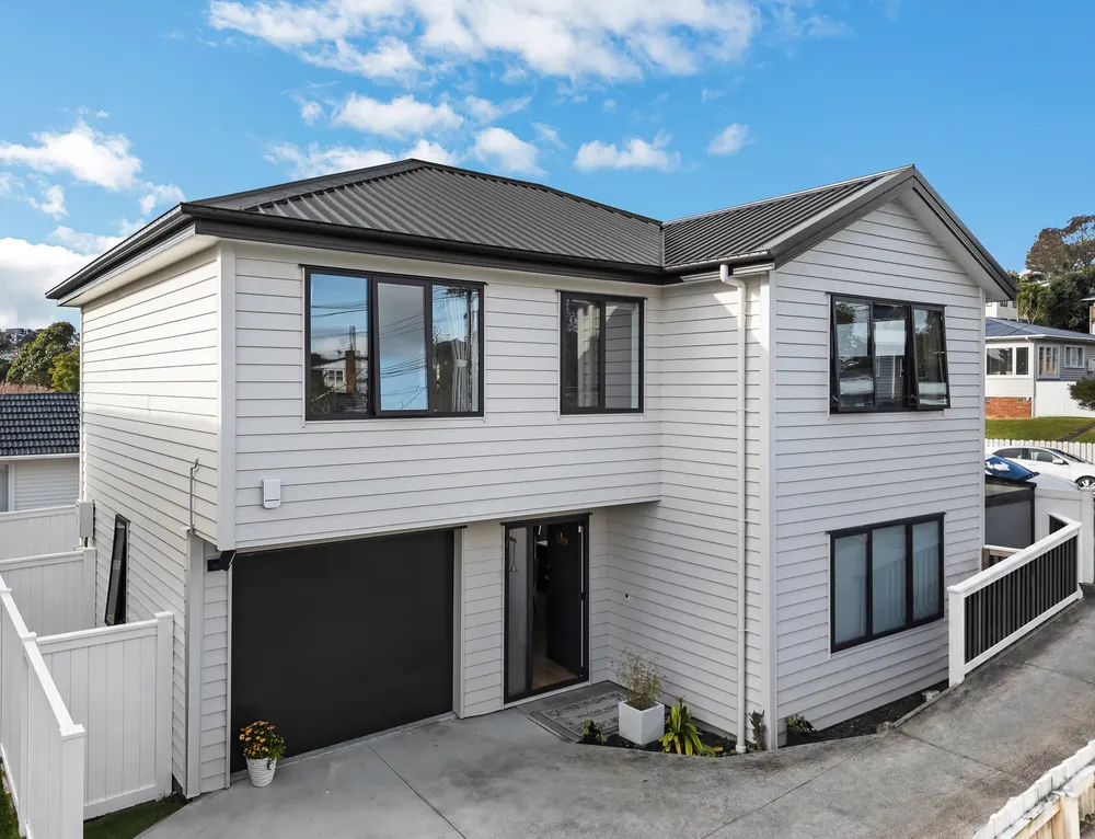 Photos of 16A Elliott Avenue