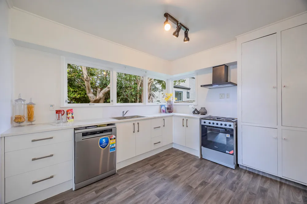 Photos of 1/221 Wairau Road